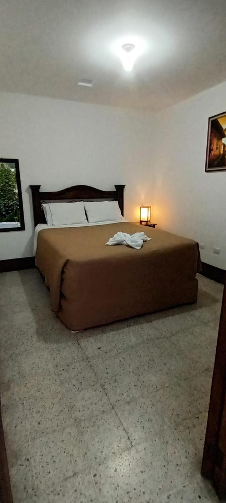 Hotel San Sebastian Antigua Exteriör bild